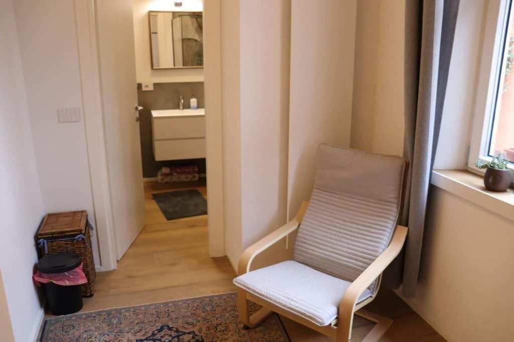 Little Apartment Over The Canal Болонья Екстер'єр фото