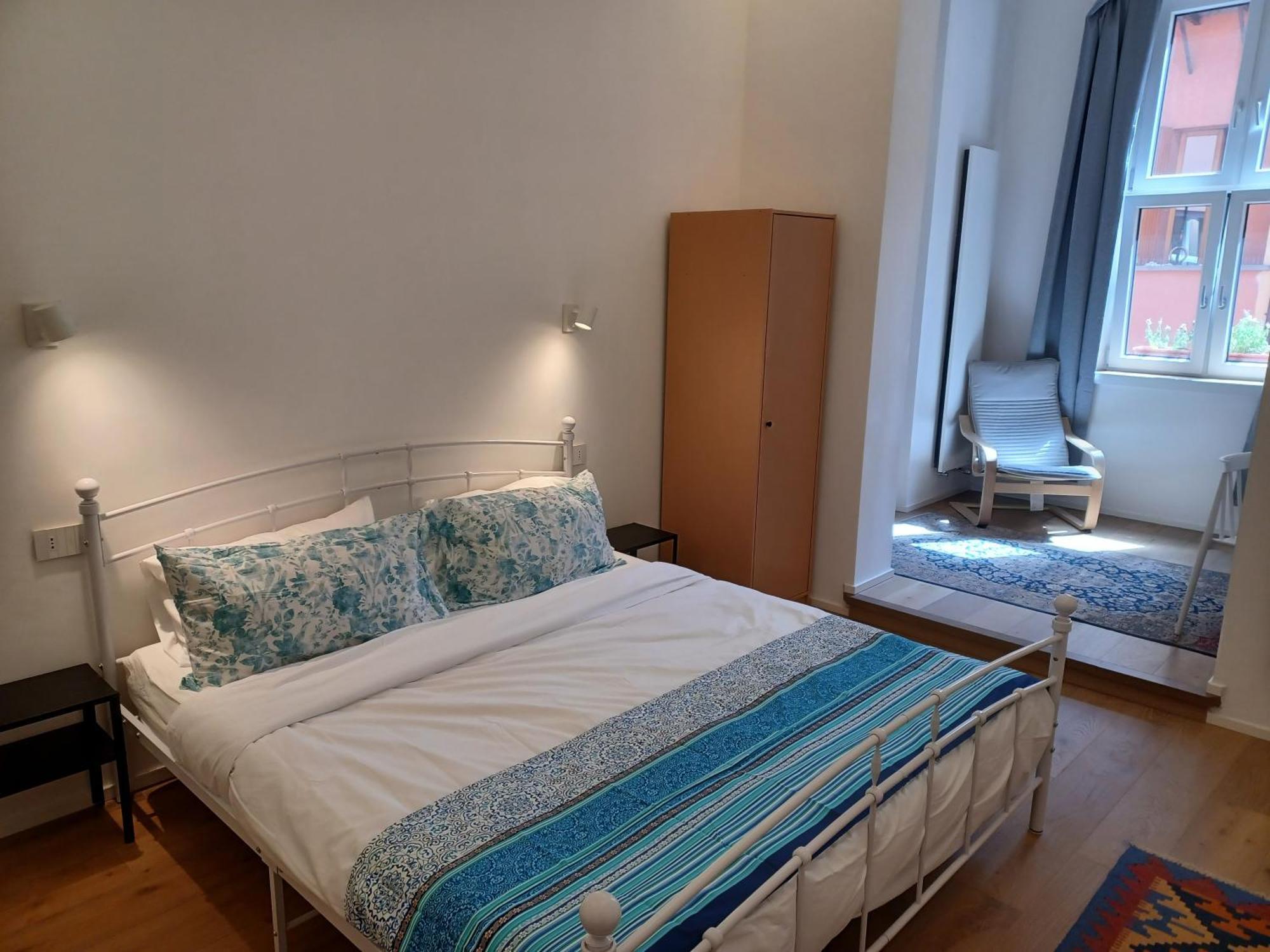 Little Apartment Over The Canal Болонья Екстер'єр фото